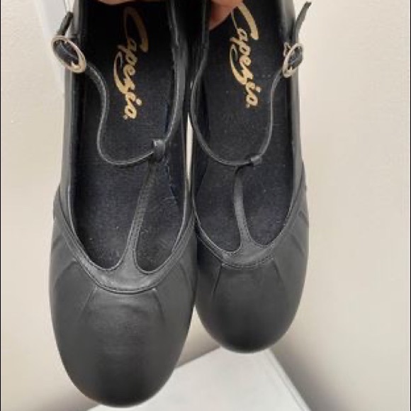 Capezio Black Tap Shoes with T-Strap - Size 8 - Picture 5 of 5